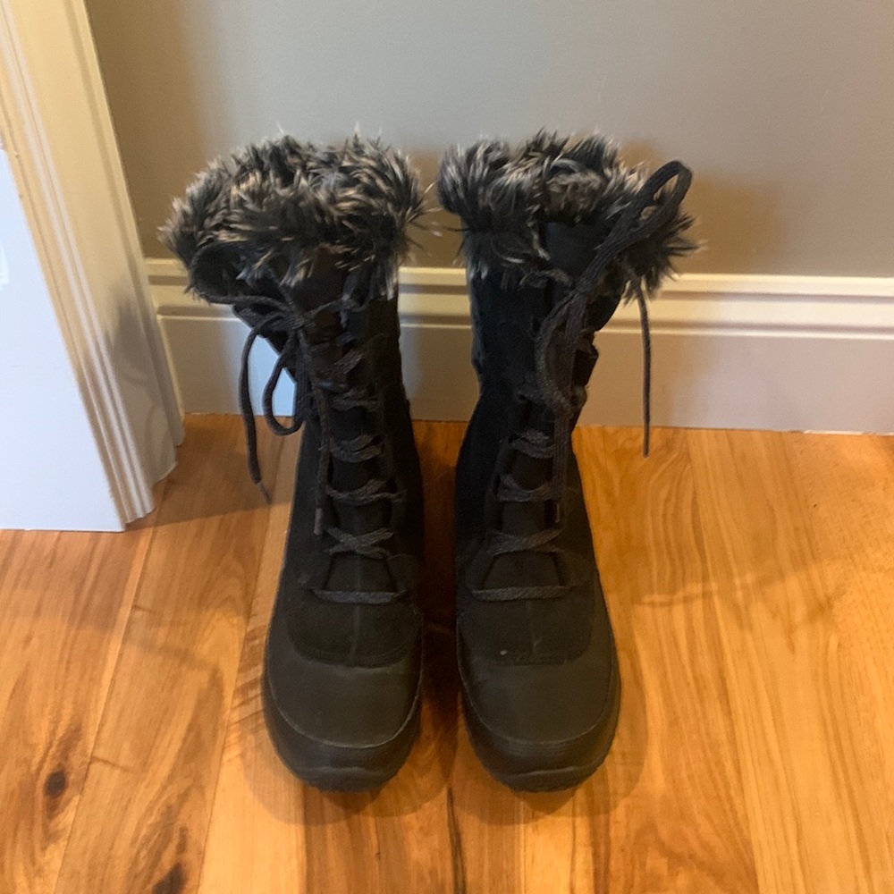 The North Face Black Winter Lace-Up Faux Fur Boots